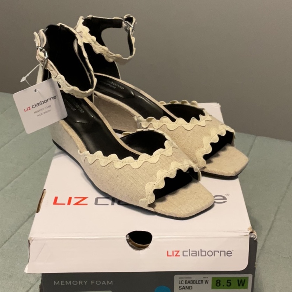 Liz Claiborne Women’s Babbler Wedge Sandals